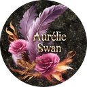 Autrice de l'imaginaire et de romance